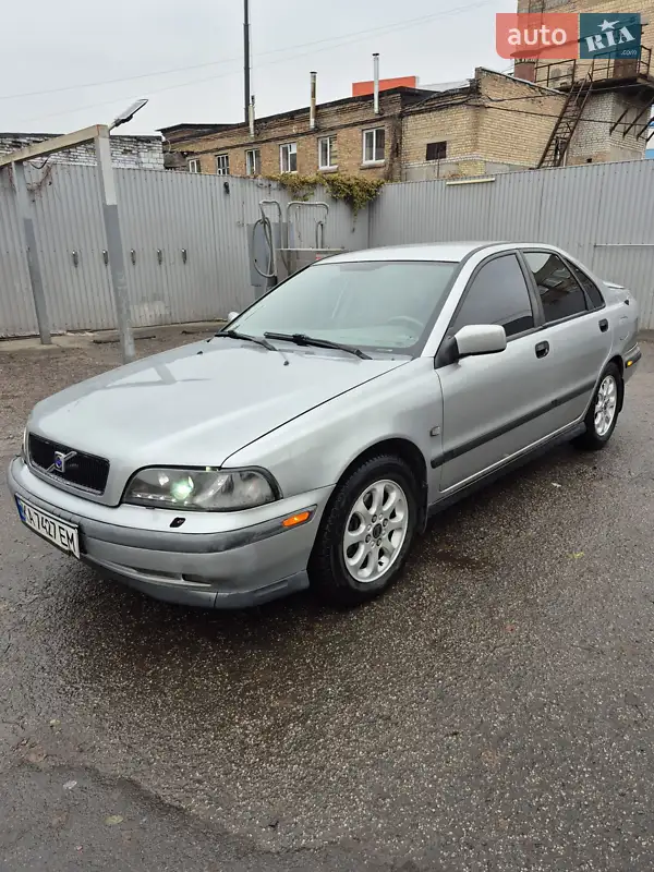 2000 volvo s40