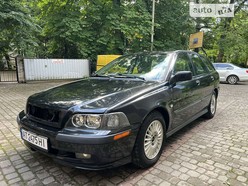 2002 volvo v40