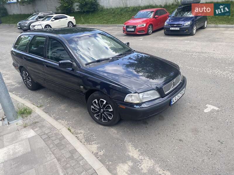 1998 volvo v40
