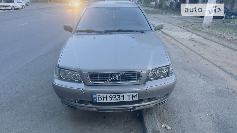 2004 volvo v40
