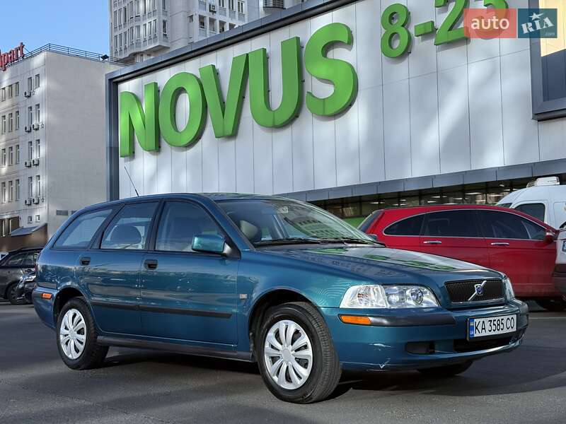 2001 volvo v40
