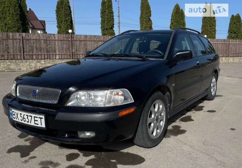 2002 volvo v40