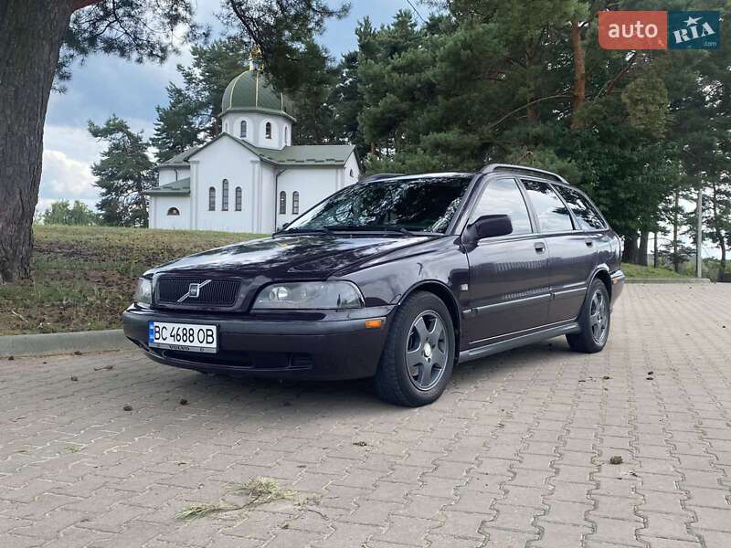 2000 volvo v40
