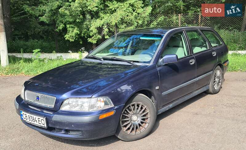 2000 volvo v40