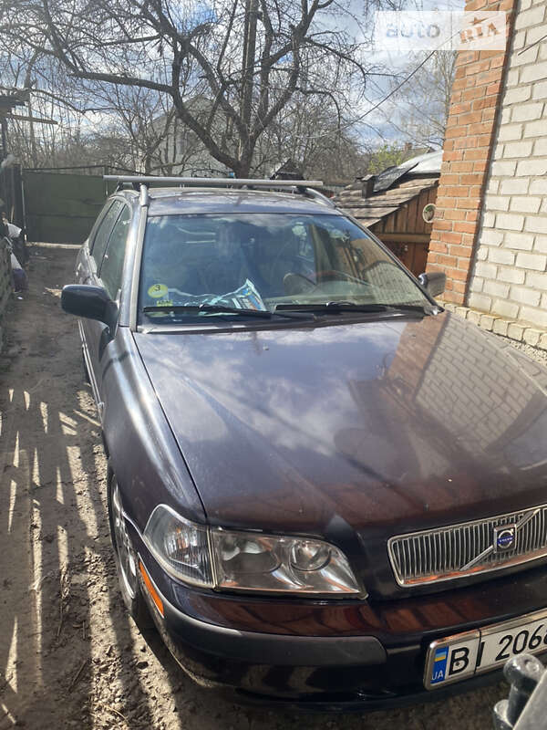 2001 volvo v40