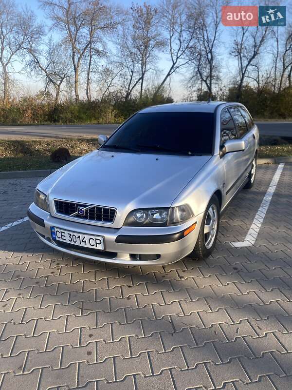 2002 volvo v40