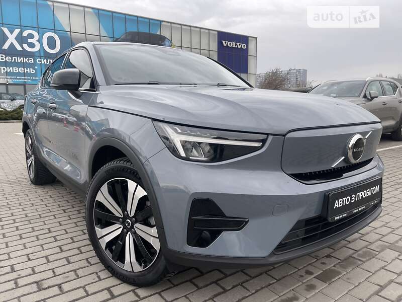 2022 volvo c40