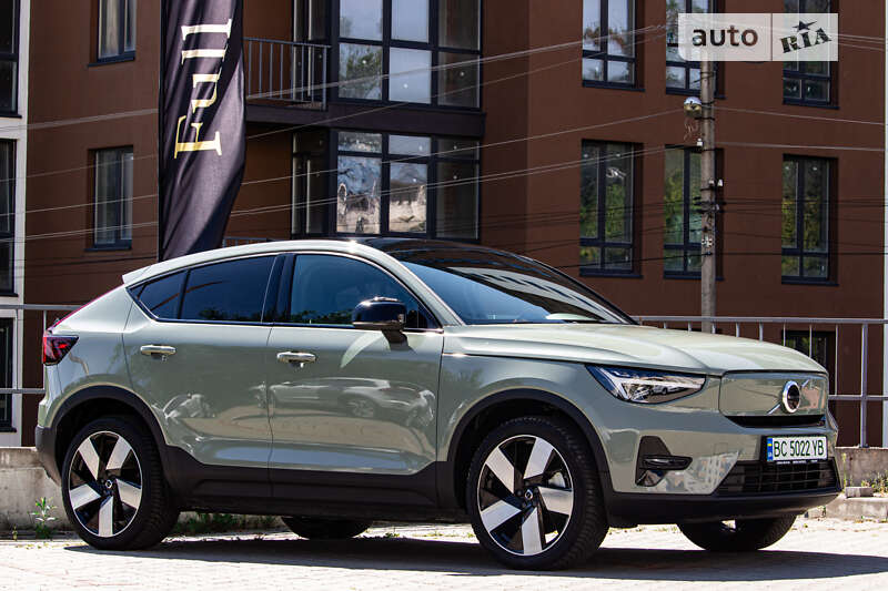 2023 volvo c40