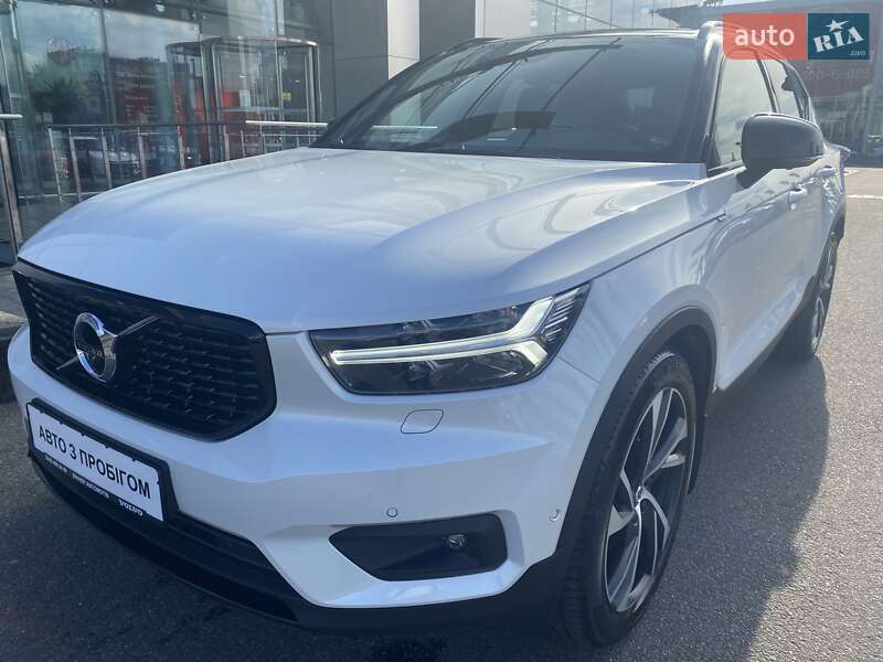 2019 volvo xc40