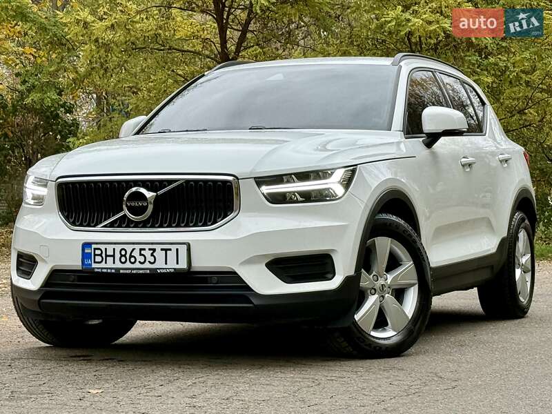 2019 volvo xc40