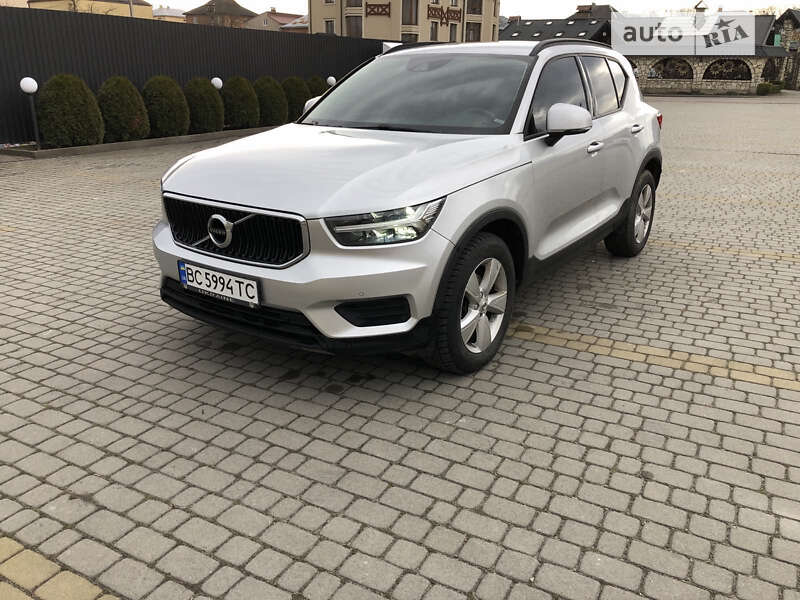 2019 volvo xc40