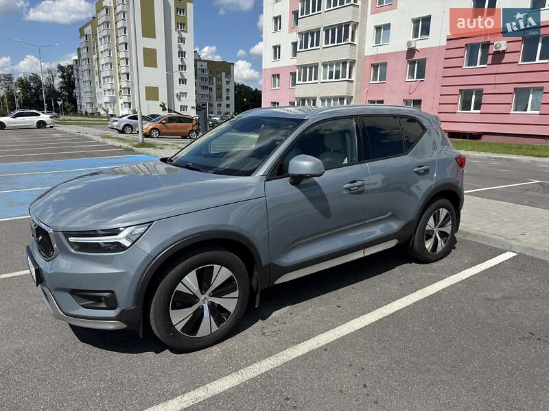 2020 volvo xc40