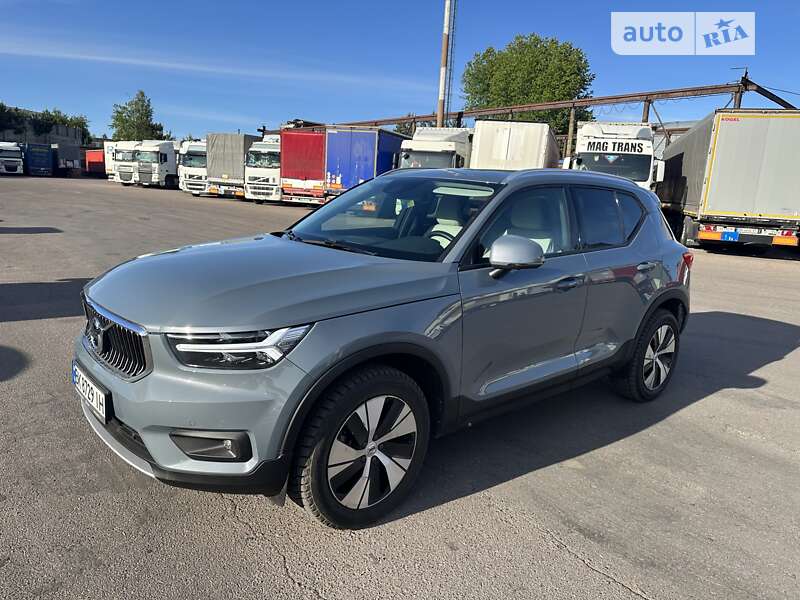 2020 volvo xc40