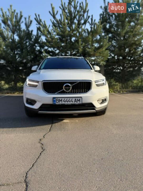 2020 volvo xc40