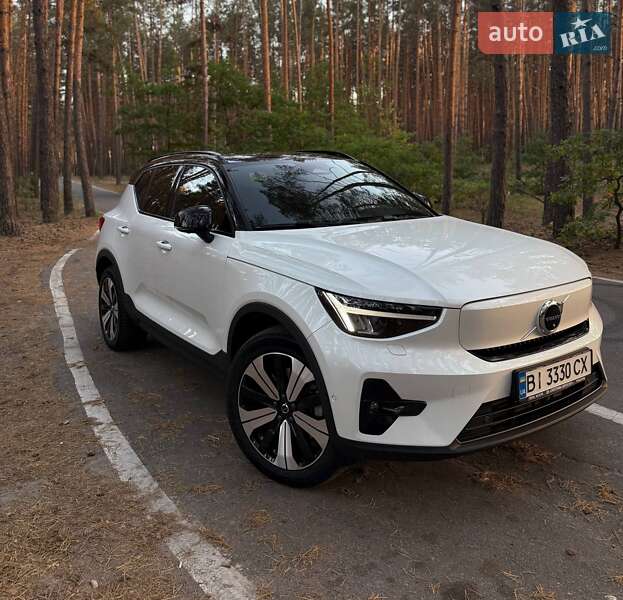 2022 volvo xc40