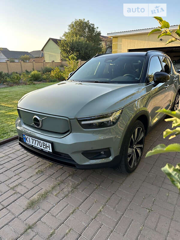 2021 volvo xc40