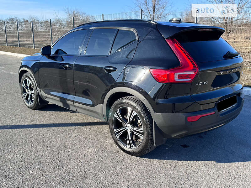 2021 volvo xc40