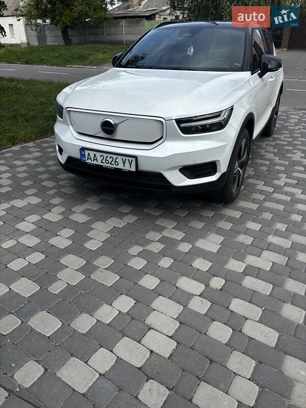 2021 volvo xc40