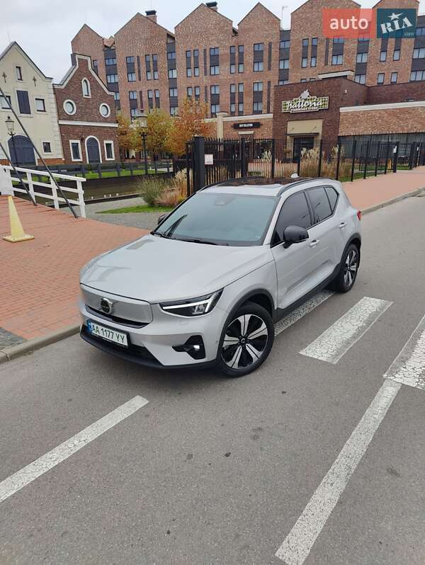 2022 volvo xc40