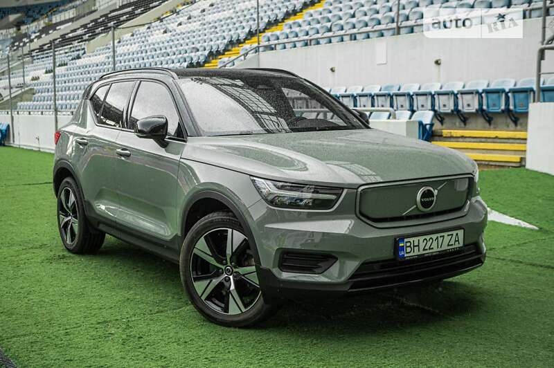 2022 volvo xc40