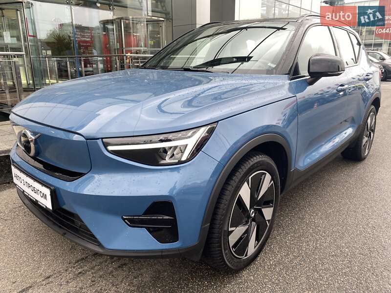 2023 volvo xc40