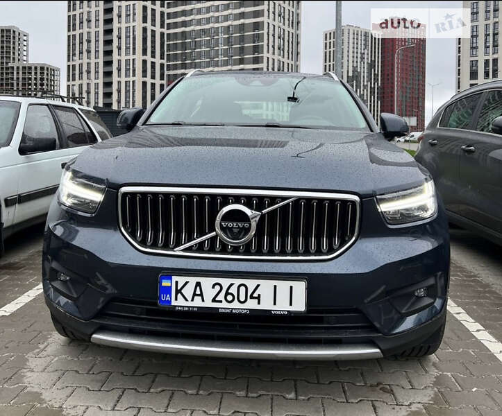 2021 volvo xc40