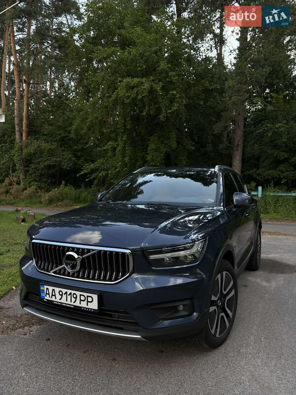 2021 volvo xc40