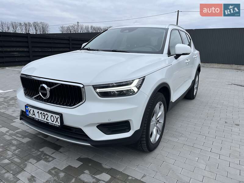 2021 volvo xc40