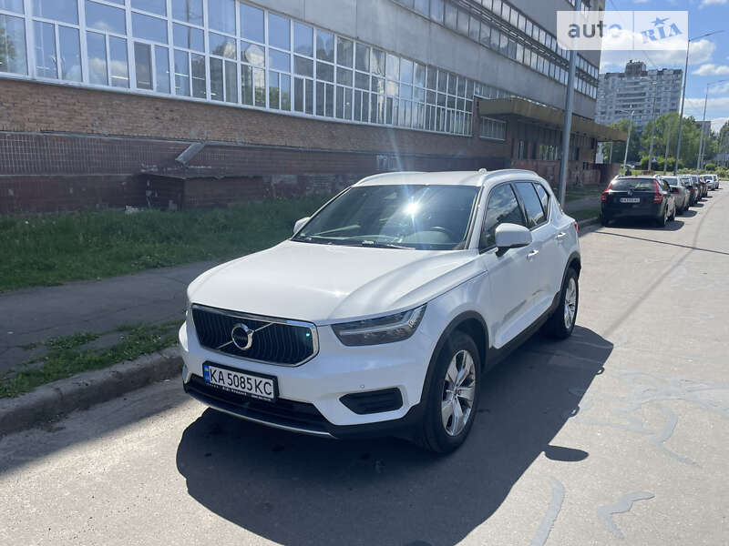 2021 volvo xc40