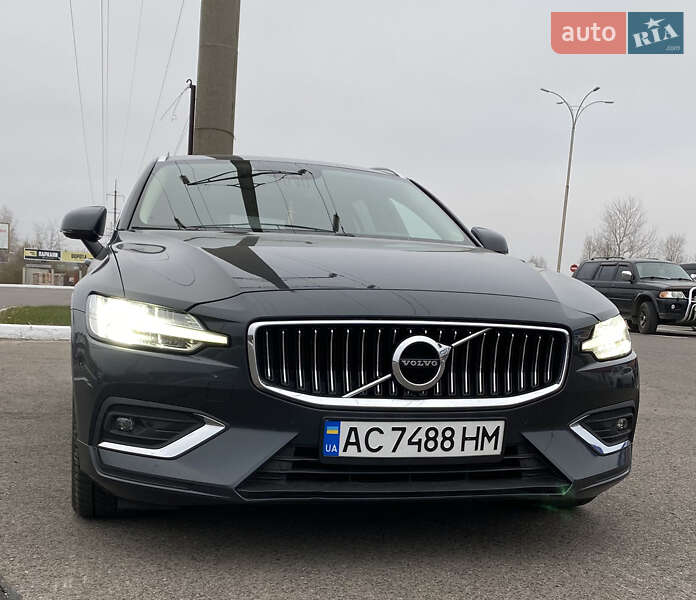 2019 volvo v60