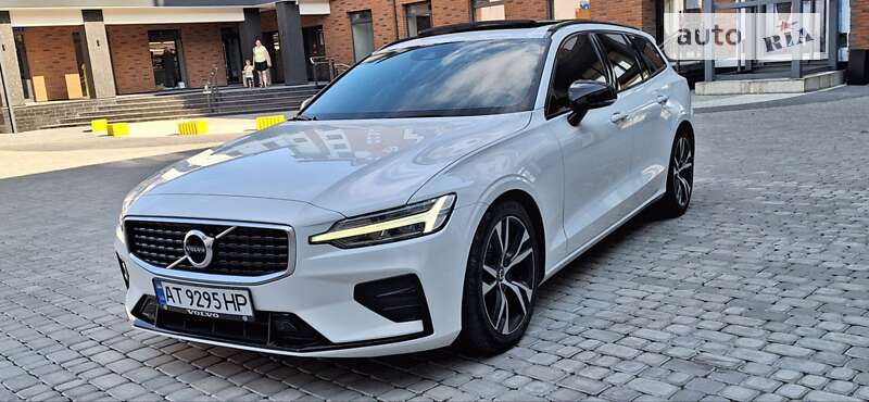 2020 volvo v60