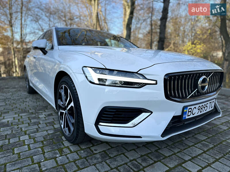2020 volvo v60