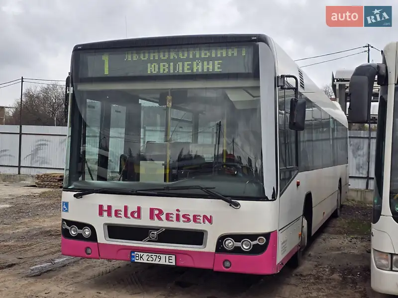 2008 volvo 7700
