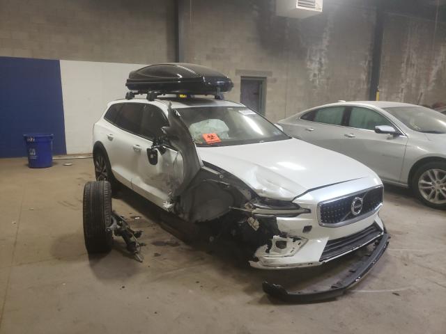 2020 volvo v60 cross