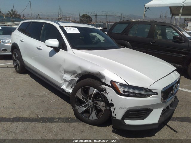 2020 volvo v60 cross country