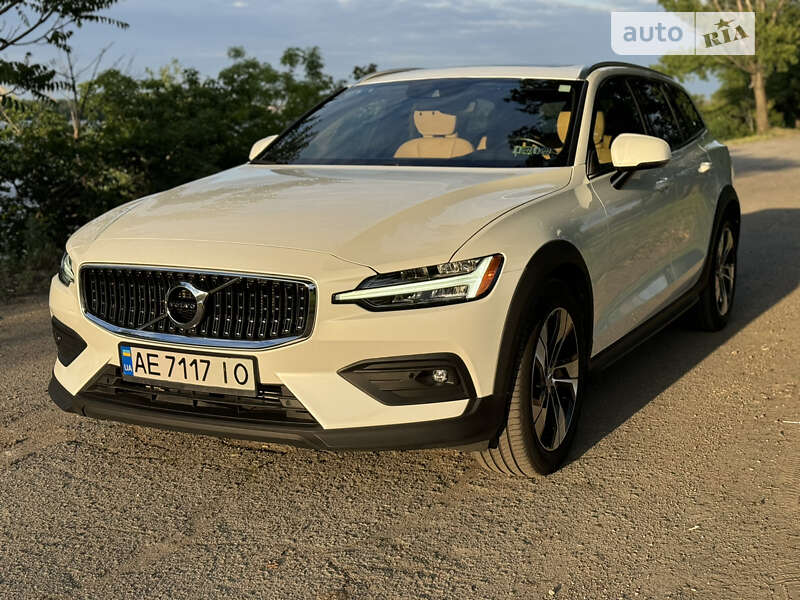 2019 volvo v60