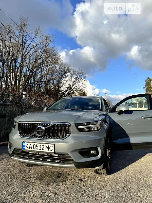 2021 volvo xc40
