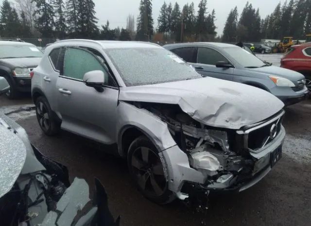 2019 VOLVO XC40