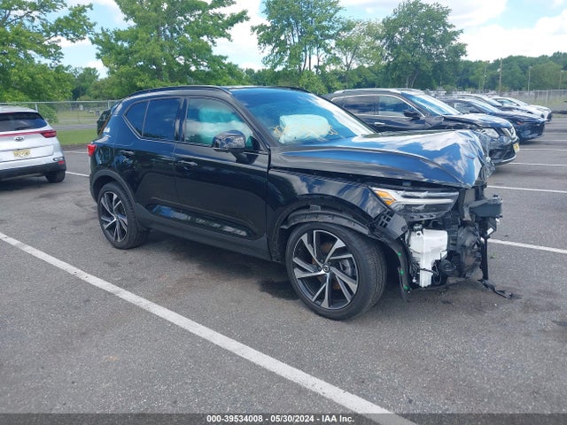 2022 volvo xc40