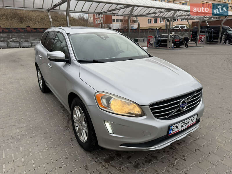 2015 VOLVO XC60