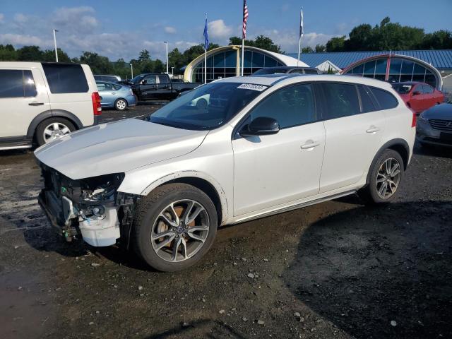 2015 volvo v60 cross