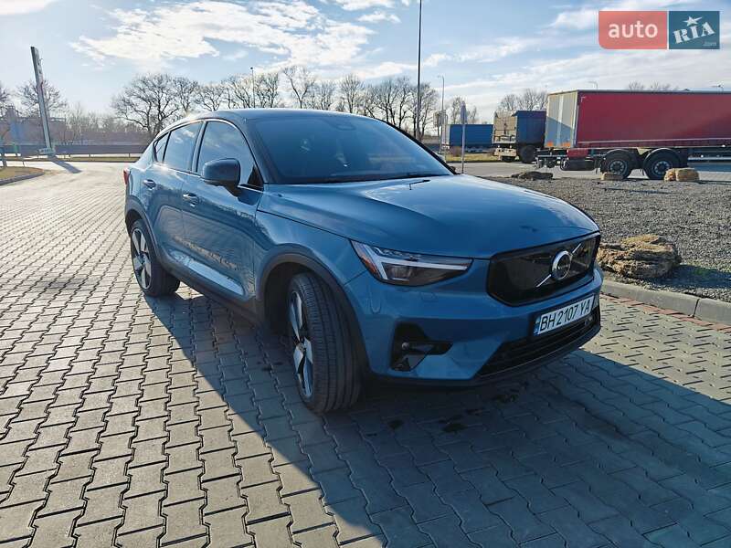 2022 volvo c40