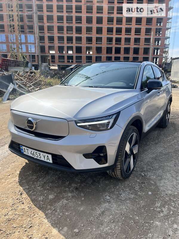 2023 volvo c40