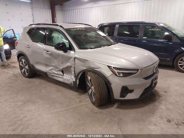 2022 volvo xc40