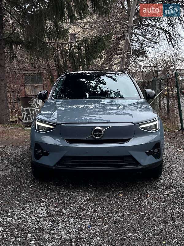 2022 volvo xc40