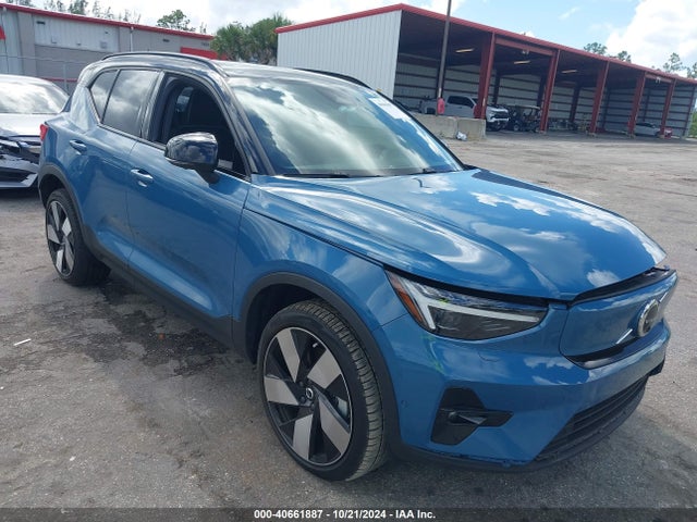 2022 volvo xc40