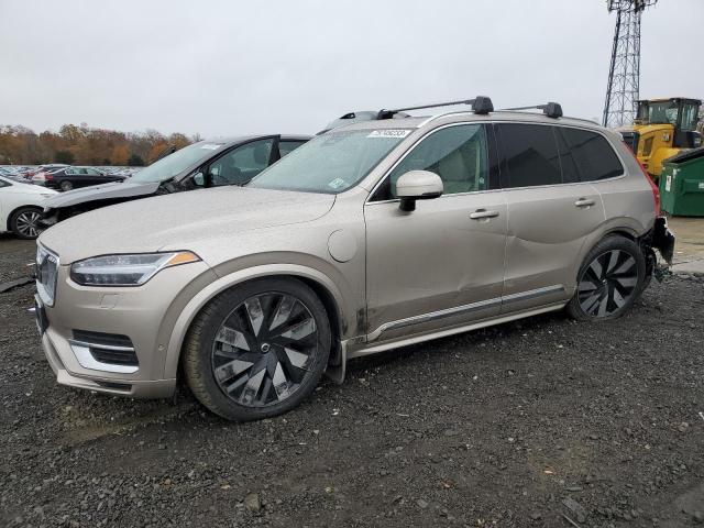 2023 VOLVO XC90