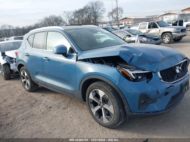 2022 volvo xc40