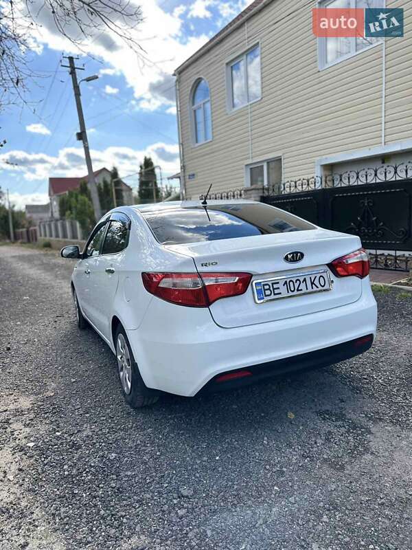 2012 kia rio