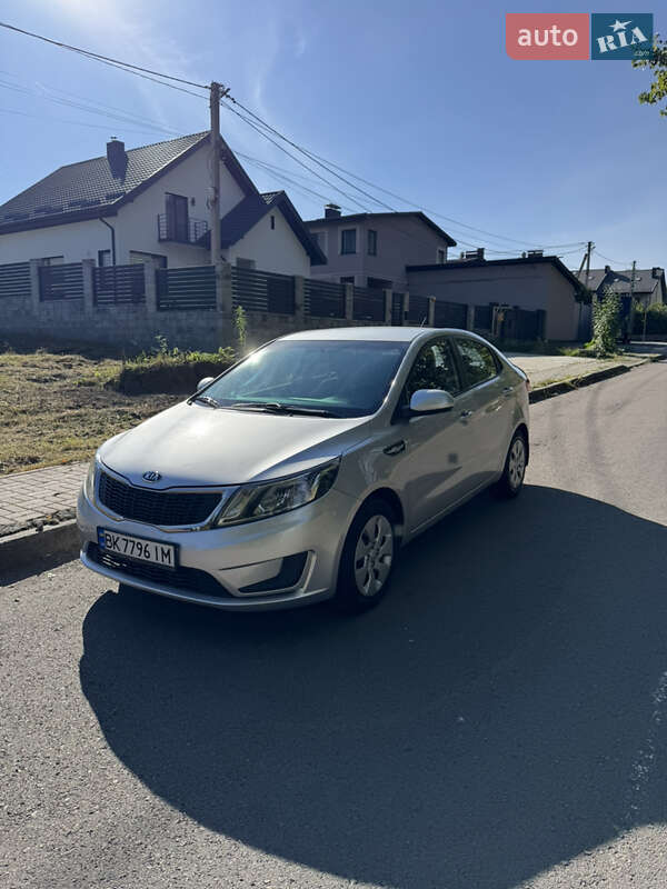 2012 kia rio